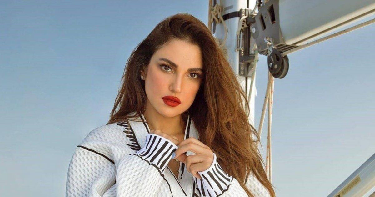 شاهد .. أحدث إطلالة لدرة التونسية بالمايوه تحبس الأنفاس.. وهكذا ردت على متابعيها