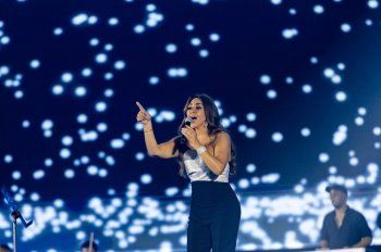 شاهد .. إطلالة إليسا في العلمين .. بتوقيع داء أزياء فرنسية وهذه تفاصيلها