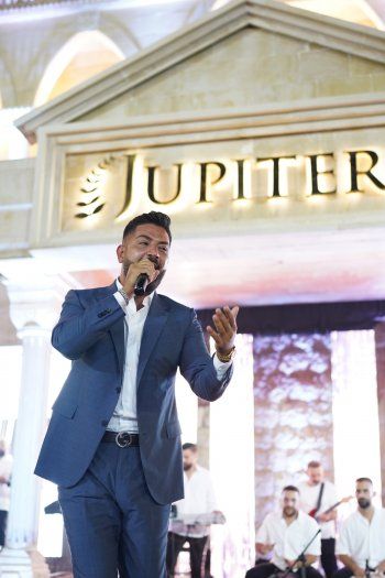 شاهد .. بالصور- في أجواء صيفية رائعة.. حفل جماهيري لـ فارس كرم و ماهر جاه في بنشعي