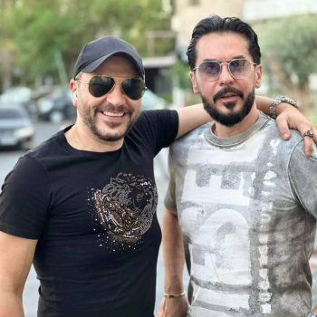 شاهد .. معتز وعصام يجتمعان بعد 13 عاماً-بالصور