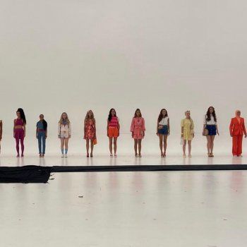 شاهد .. أمينة علي.. تعرفوا إلى أول "باربي" مسلمة ومحجبة!