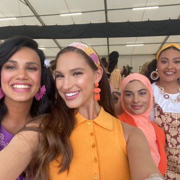 شاهد .. أمينة علي.. تعرفوا إلى أول "باربي" مسلمة ومحجبة!