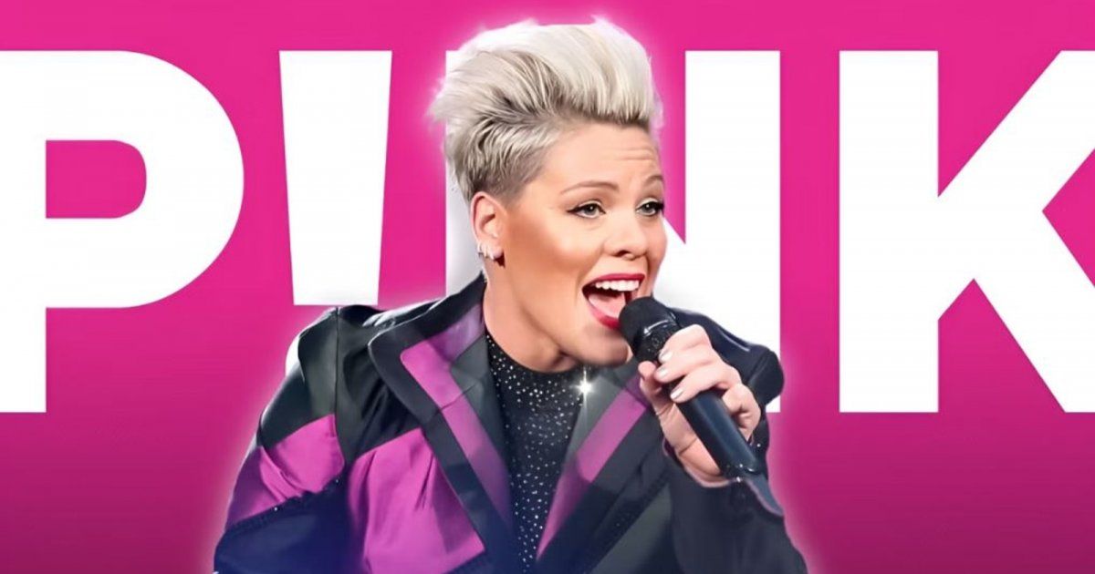 شاهد .. حفل بينك يشهد حالة مخاض لمعجبة وهكذا أنجبت مولودها وماذا أسمته؟