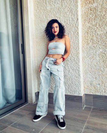 شاهد .. بالصور- بعطلالة رائعة.. ستيفاني عطالله تسحر الجمهور بجمالها