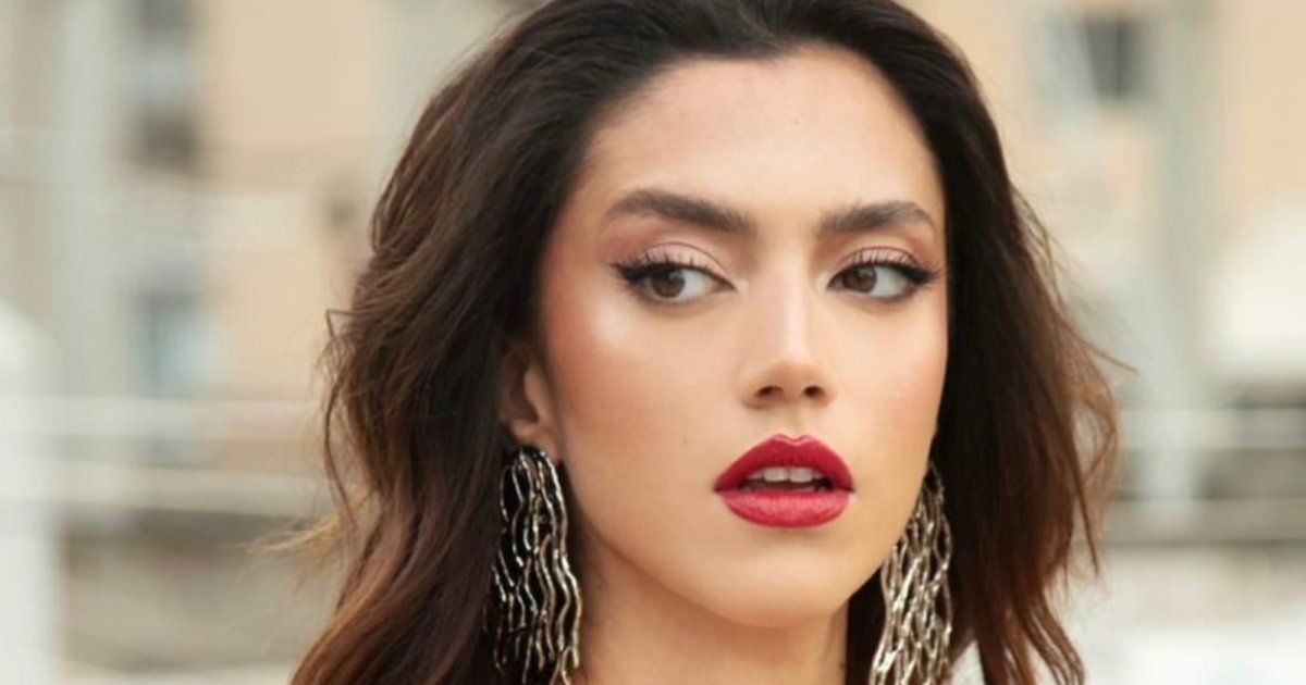 شاهد .. بالصور- بعطلالة رائعة.. ستيفاني عطالله تسحر الجمهور بجمالها