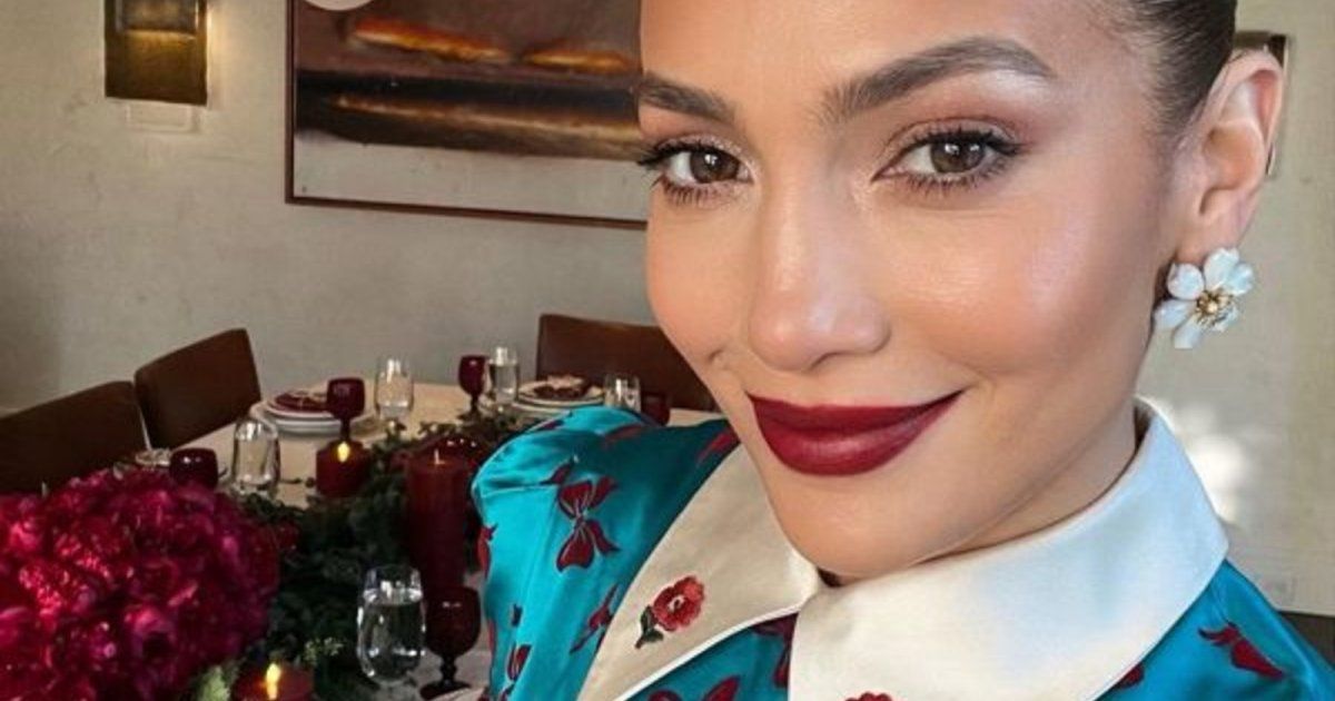 شاهد .. بالفيديو - جينيفر لوبيز تستمتع بعطلتها الصيفية في إيطاليا