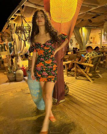 شاهد .. بالصور- بإطلالة ساحرة..مايان السيد تخطف الأنظار بجمالها