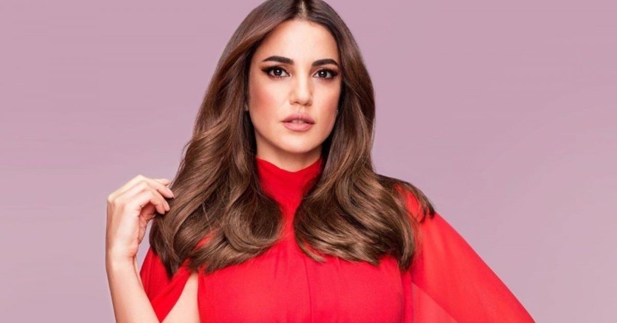 شاهد .. بالصورة- درة التونسية تتباها بشعرها عندما كانت في الـ 6 من عمرها.. وهذا ما قالته