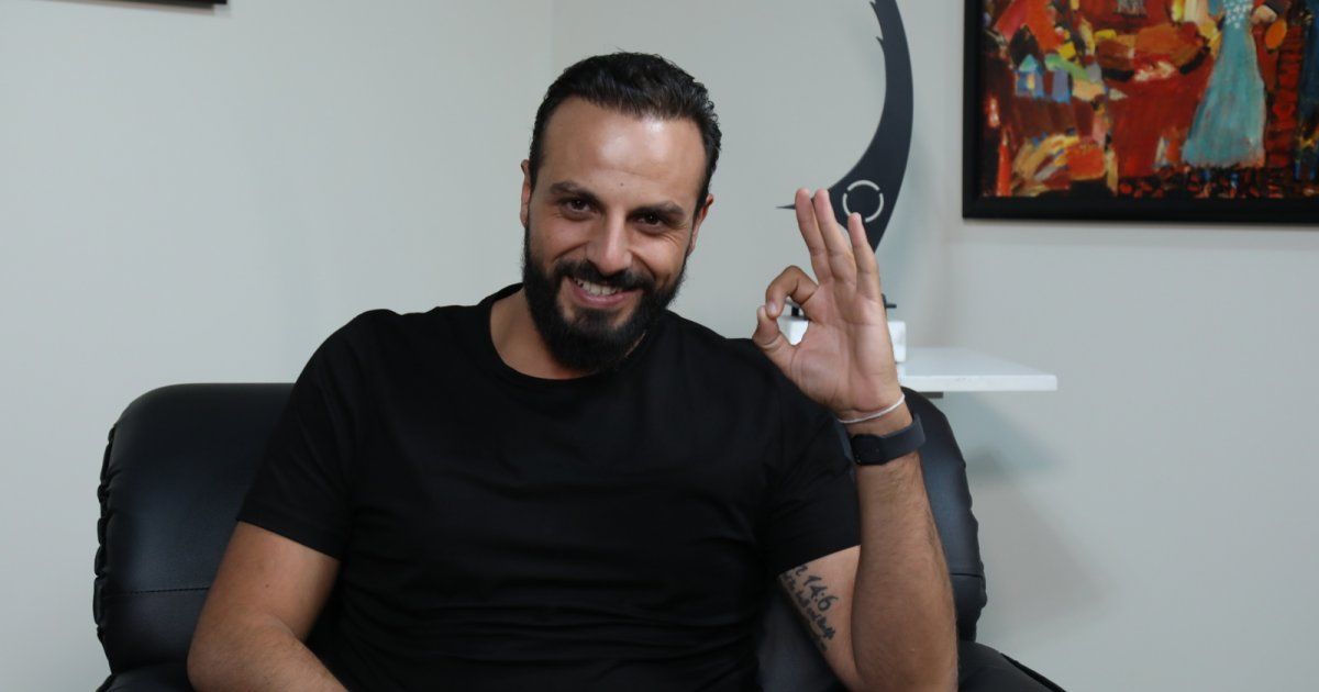 شاهد .. خاص بالفيديو - فارس الأسمر يتحدث عن المقلب الذي نفّذه بـ نادين نسيب نجيم ويرفض المقارنة مع رامز جلال