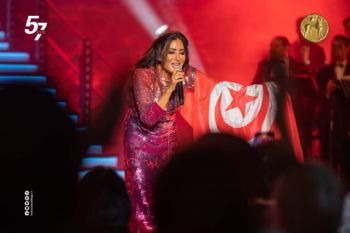 شاهد .. بعد غياب لسنوات.. لطيفة تسحر الجمهور بأجمل أغنياتها في مهرجان قرطاج