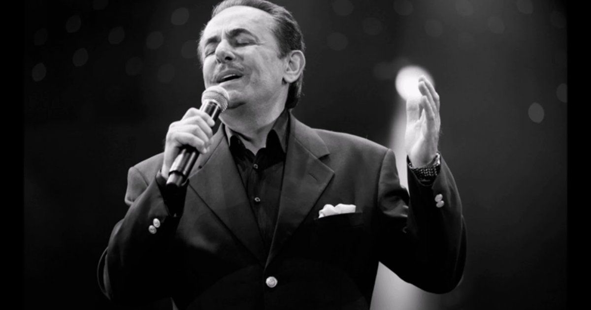 شاهد .. لحظة لا تنسى لمحلم بركات .. مصور استفزه ففقد أعصابه على المسرح