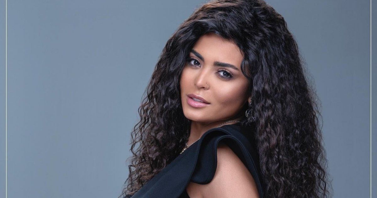 شاهد .. فستان أسماء جلال القصير بآلاف الدولار .. وهذه تفاصيله