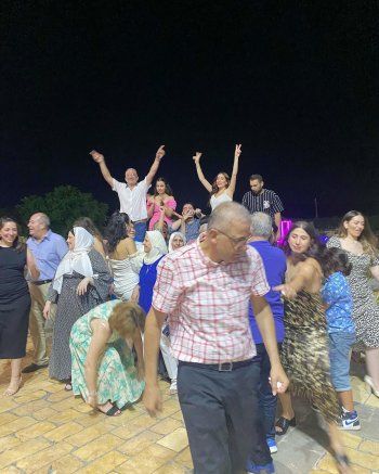 شاهد .. بالصور- بمناسبة تخرج إبنة أختها.. هذا ما قالته نسرين طافش عن عائلتها