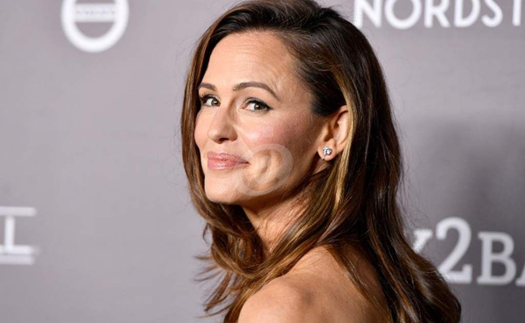 شاهد .. جينيفر غارنر في علاقة غرامية منذ خمس سنوات.. تعرفوا الى حبيبها جون ميلر