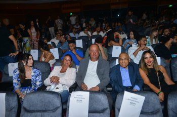 شاهد .. لقطة نادرة .. هنادي مهنا مع والدتها الفرنسية في ظهور جديد