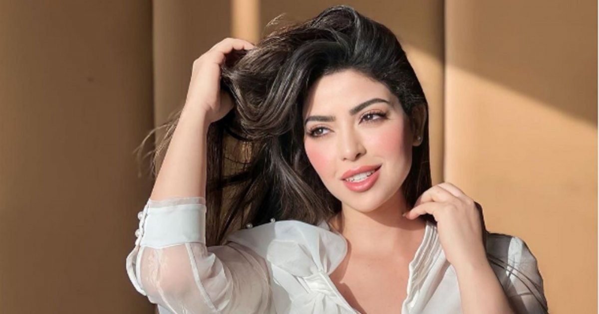 شاهد .. بالصور- بإطلالة ساحرة تحبس الأنفاس..ميرنا جميل تخطف أنظار الجمهور