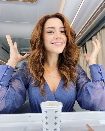 شاهد .. ستيفاني عطالله بصور من تصوير "كريستال".. و"كواليس الحب"