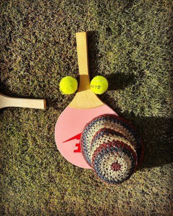 شاهد .. هيفا وهبي تأكل الكافيار وتستعرض رشاقتها بـ"الكاش مايو" في الساحل الشمالي-بالصور