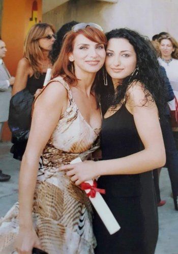 شاهد .. بالصور- ملكة جمال لبنان السابقة تستذكر إبنتها بعد 17 عاماً على رحيلها بطريقة مأساوية