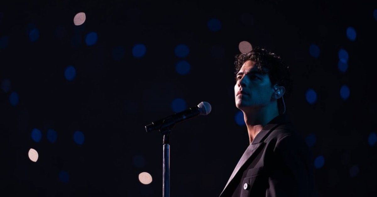 شاهد .. بالصور - جو جوناس يحتفل بعيد ميلاده مع 1900 صديق مقرب