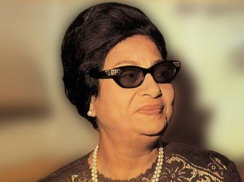 شاهد .. أسرار منديل ونظارات أم كلثوم... إليكم الأسباب والدوافع