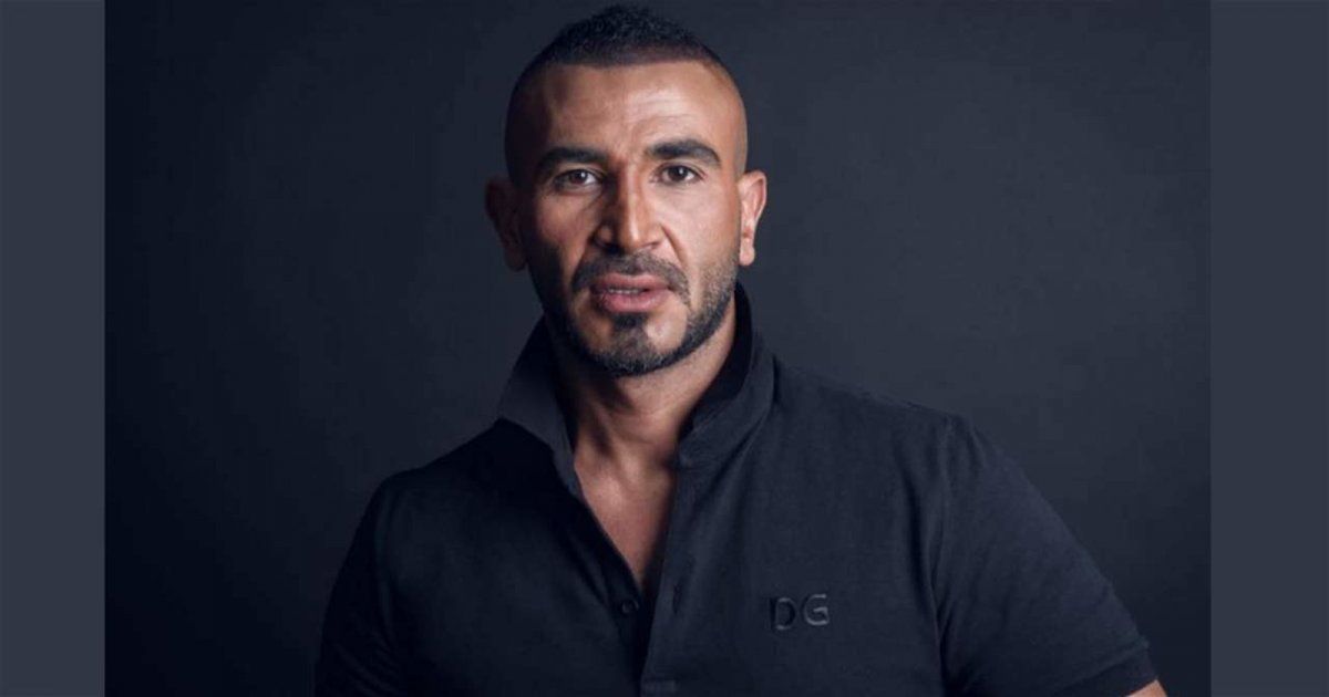 شاهد .. بالفيديو- لحظات جميلة بين أحمد سعد وإبنه على خشبة المسرح..وهذا ما فعله