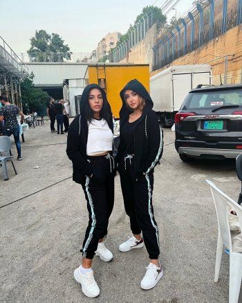 شاهد .. بالصور- بعد الإنتهاء من تصوير "سيب وأنا سيب"..هنا الزاهد تودع فريق العمل بهذه الكلمات