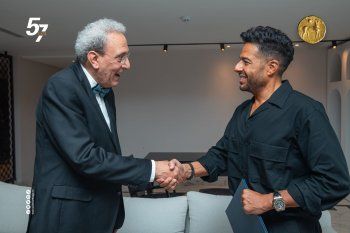 شاهد .. بعد نجاح حفله .. تكريم محمد حماقي بمهرجان قرطاج