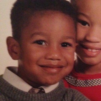 شاهد .. هذا الطفل نجح في شق طريقه في هوليوود منذ الصغر من هو؟