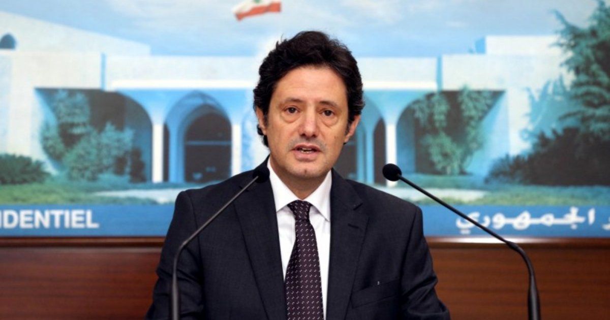 شاهد .. إليكم أول تعليق من وزير الإعلام اللبناني زياد مكاري بعد جدل الصحافيين في حفل عمرو دياب