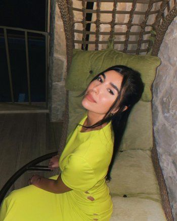 شاهد .. بالصور- على طريقة "الغزالة رايقة"..زينة مكي تتألق بجمالها