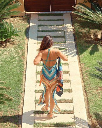 شاهد .. بالصور- بألوان صيفية رائعة..هيفا وهبي تستمتع بعطلتها الصيفية