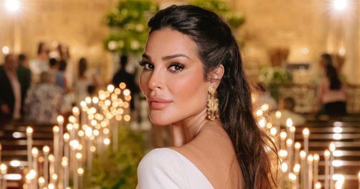 شاهد .. بالفيديو- نادين نسيب نجيم مع خطيبها ناريغ يستمتعان بجولة في السيارة