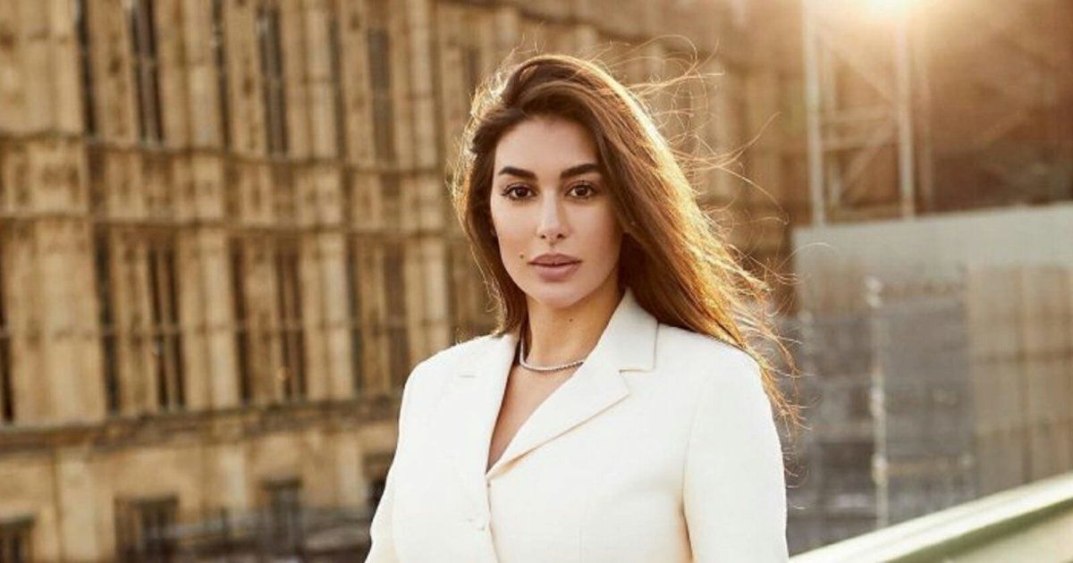 شاهد .. بالصور- بالأسود و وسط الطبيعة الخضراء..ياسمين صبري بجمال وأناقة لا توصف