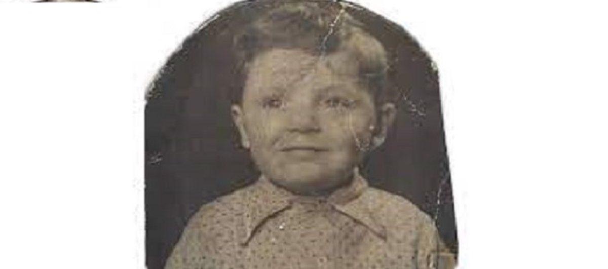 شاهد .. هذا الطفل كبر وأصبح نجماً عالمياً