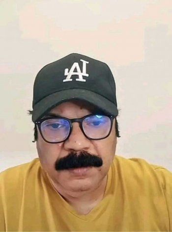 شاهد .. شبيه الممثل الراحل طلعت زكريا يثير إستغراب الجمهور.. لن تصدق الشبه