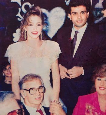شاهد .. صورة نادرة لـ عمرو دياب من حفل زفافه من شيرين رضا