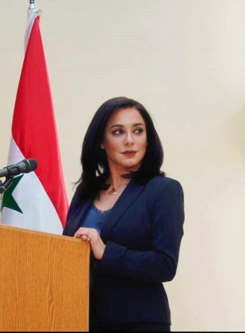 شاهد .. بالصورة - إلى من وجهت سلاف فواخرجي هذه الكلمات الرومانسية؟