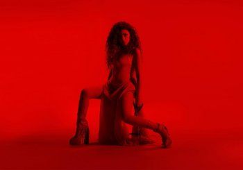 شاهد .. بالصور- من كواليس أخر أعمالها.. ميريام فارس تزلزل المسرح بالاحمر