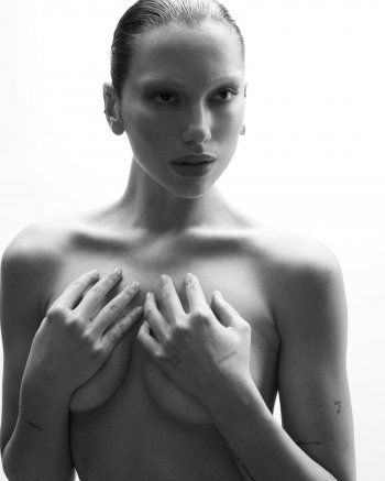 شاهد .. دوا ليبا من دون ملابس.. وصور تحدث بلبلة واسعة