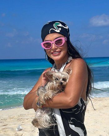 شاهد .. سعر مايوه جومانا مراد مرتفع للغاية.. شاهدوا إطلالتها على الشاطئ