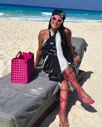 شاهد .. سعر مايوه جومانا مراد مرتفع للغاية.. شاهدوا إطلالتها على الشاطئ