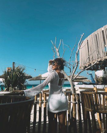 شاهد .. بالصور- بالمايوه .. يارا السكري تستمتع بوقتها تحت أشعة الشمس