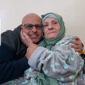 شاهد .. عباس شاهين يفجع بوفاة أغلى الناس