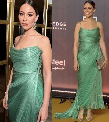 شاهد .. منة شلبي تختار درجة مميزة جداً من اللون الأخضر.. وهكذا خطفت القلوب