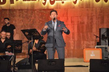 شاهد .. هاني شاكر يحيي حفلاً ضمن مهرجان القلعة