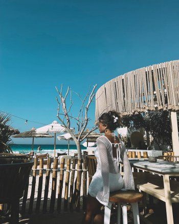 شاهد .. بالصور- بالمايوه .. يارا السكري تستمتع بوقتها تحت أشعة الشمس