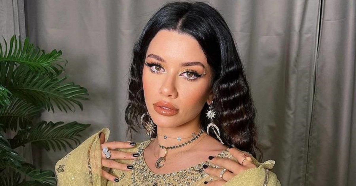 شاهد .. بالصور- سينتيا خليفة تستذكر الماضي بصور من طفولتها.. لن تصدقوا كيف كانت