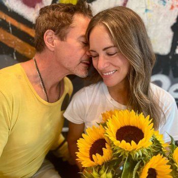 شاهد .. صورة نادرة لـ روبرت داوني جونيور من حفل زفافه