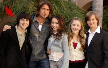 شاهد .. القبض على بطل "Hannah Montana" وإليكم تهمته